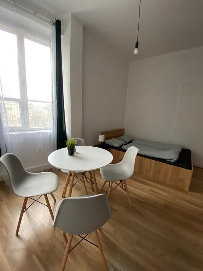 Cozy And Cheap Room In Old Town Krakow Room photo